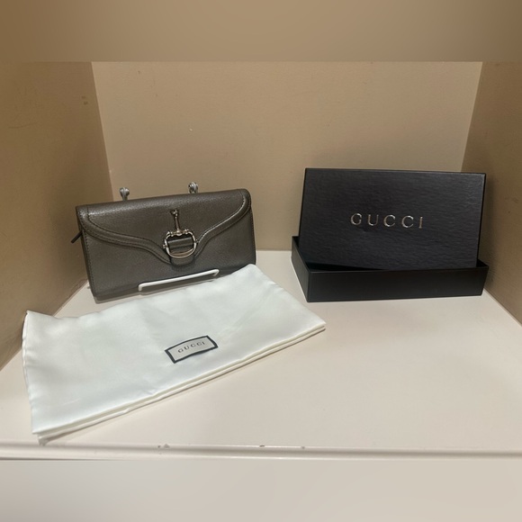 Gucci Metallic Techno Horsebit Long Wallet W/added chain - Picture 2 of 15